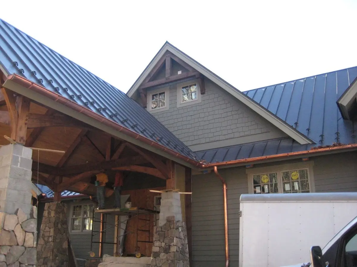 Craftsman Roofing team delivering quality roofing work in Chateau Du Lac